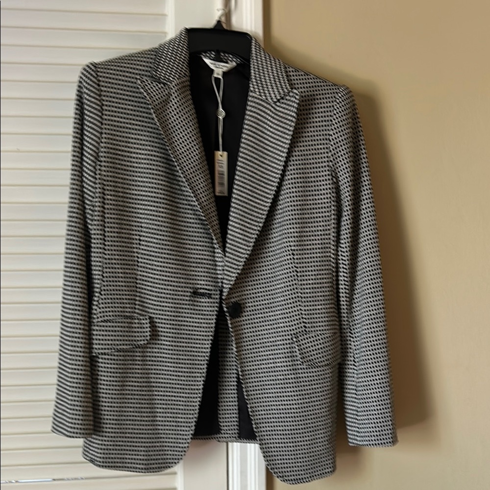 Max Studio Black and White Patterned Blazer